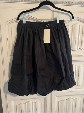 NWT Black Bubble Skirt - Women